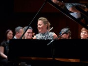 Souveräne und inspirierte Aufführung im gleichberechtigten Dialog mit dem Orchester Souveräne und inspirierte Aufführung im gleichberechtigten Dialog mit dem Orchester